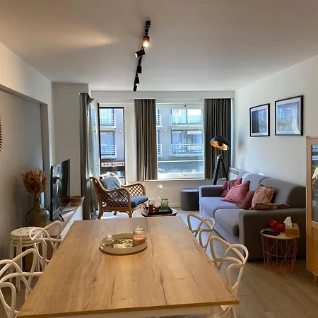 Zonnestraal B01 With A Location Apartment